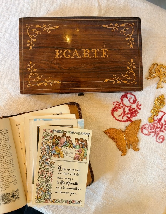 フランス　木製のゲーム収納BOX