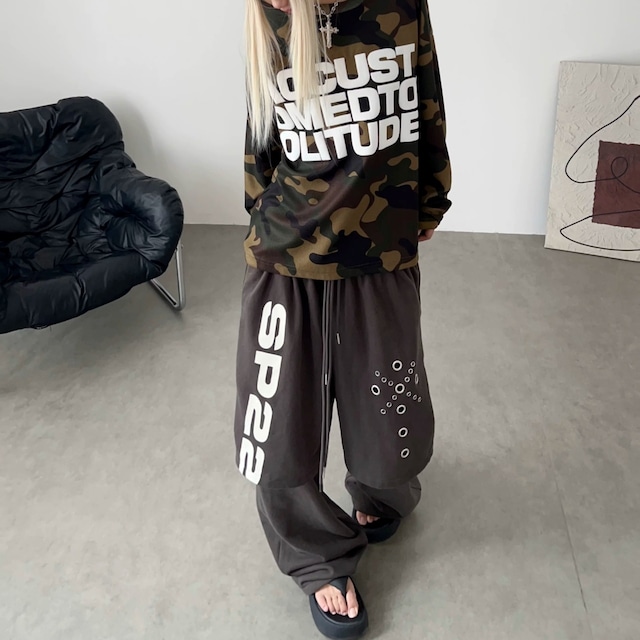 カモフラビッグレタリングロングスリーブTシャツ 1col R02818