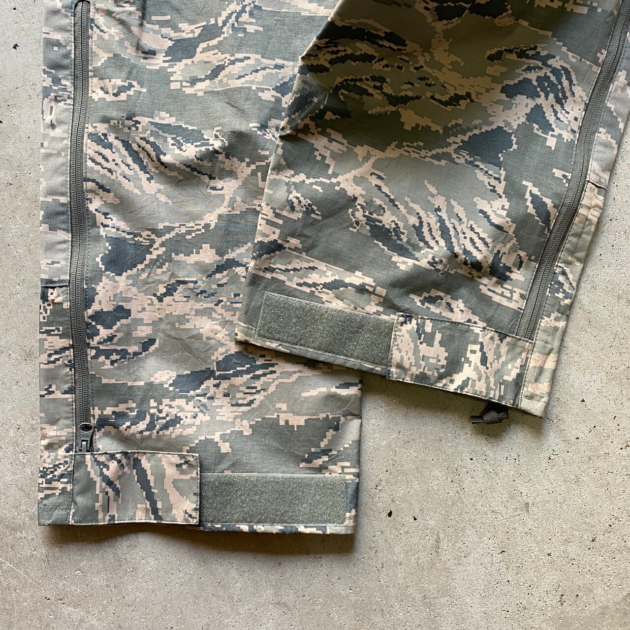 U.S.AIR FORCE 米軍実品 APECS ABU デジタルタイガーカモ 迷彩柄 GORE 