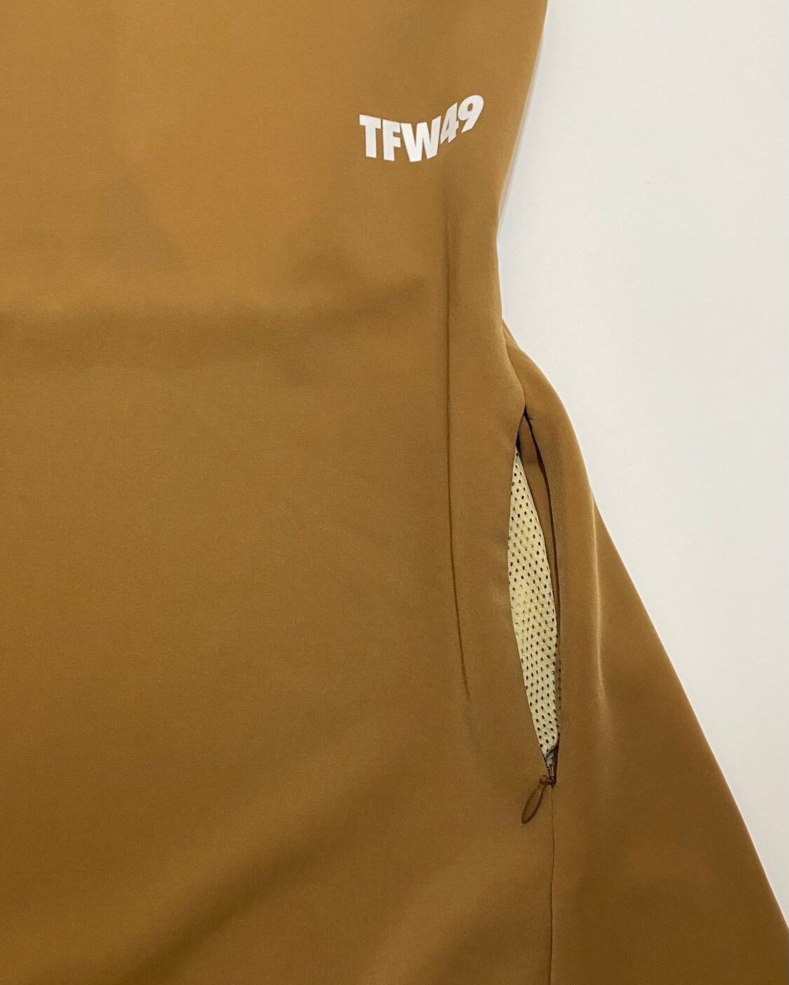 TFW49】《WOMEN'S》SLEEVE LESS MOCKNECK ONE PIECE | Sandy GOLF
