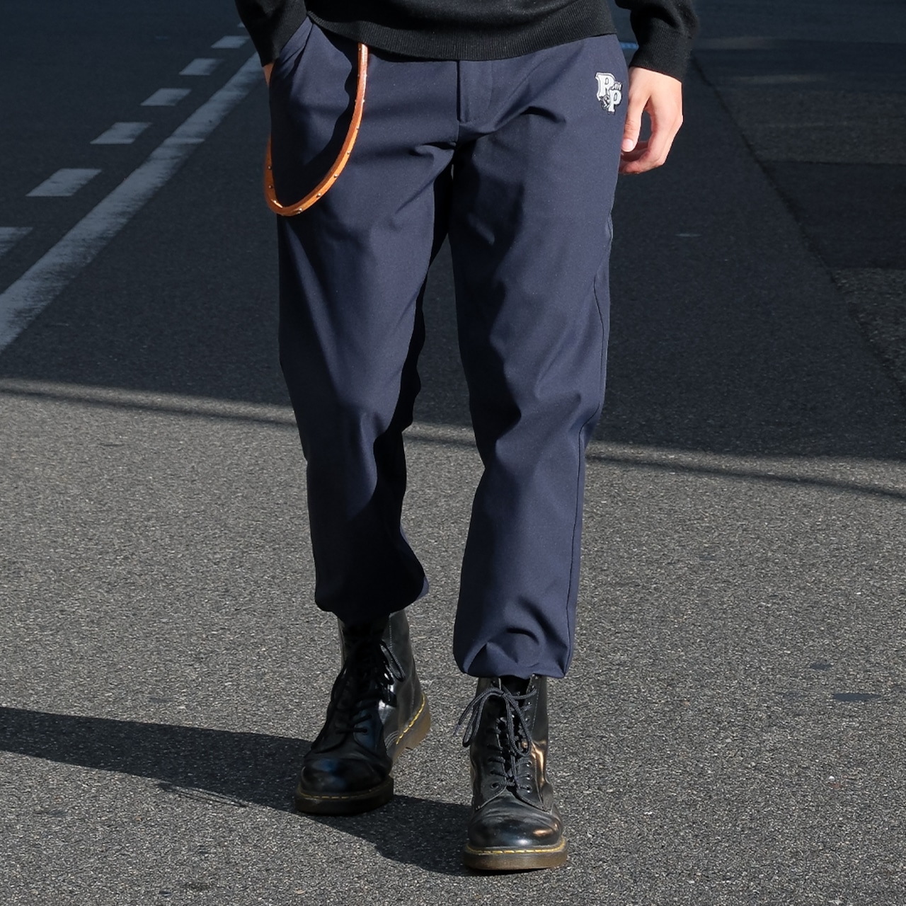 日本製撥水加工刺繍パンツ