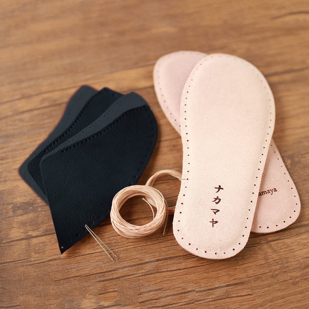 在庫限り特別価格！】送料込み 黒 おうちで縫える本革ルームシューズ