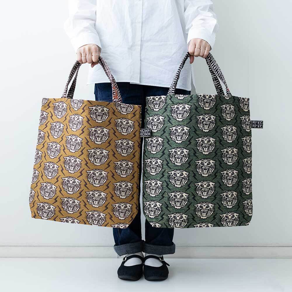 bindu ライトニングタイガージャガードトートバッグ