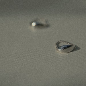 petal ring (with diamond)