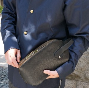 Sacoche cubi que / (CUBE POUCH)【KHAKI】