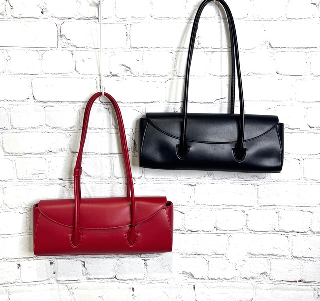 Dignite collier ディニテコリエ　横長フラップショルダー　80256813