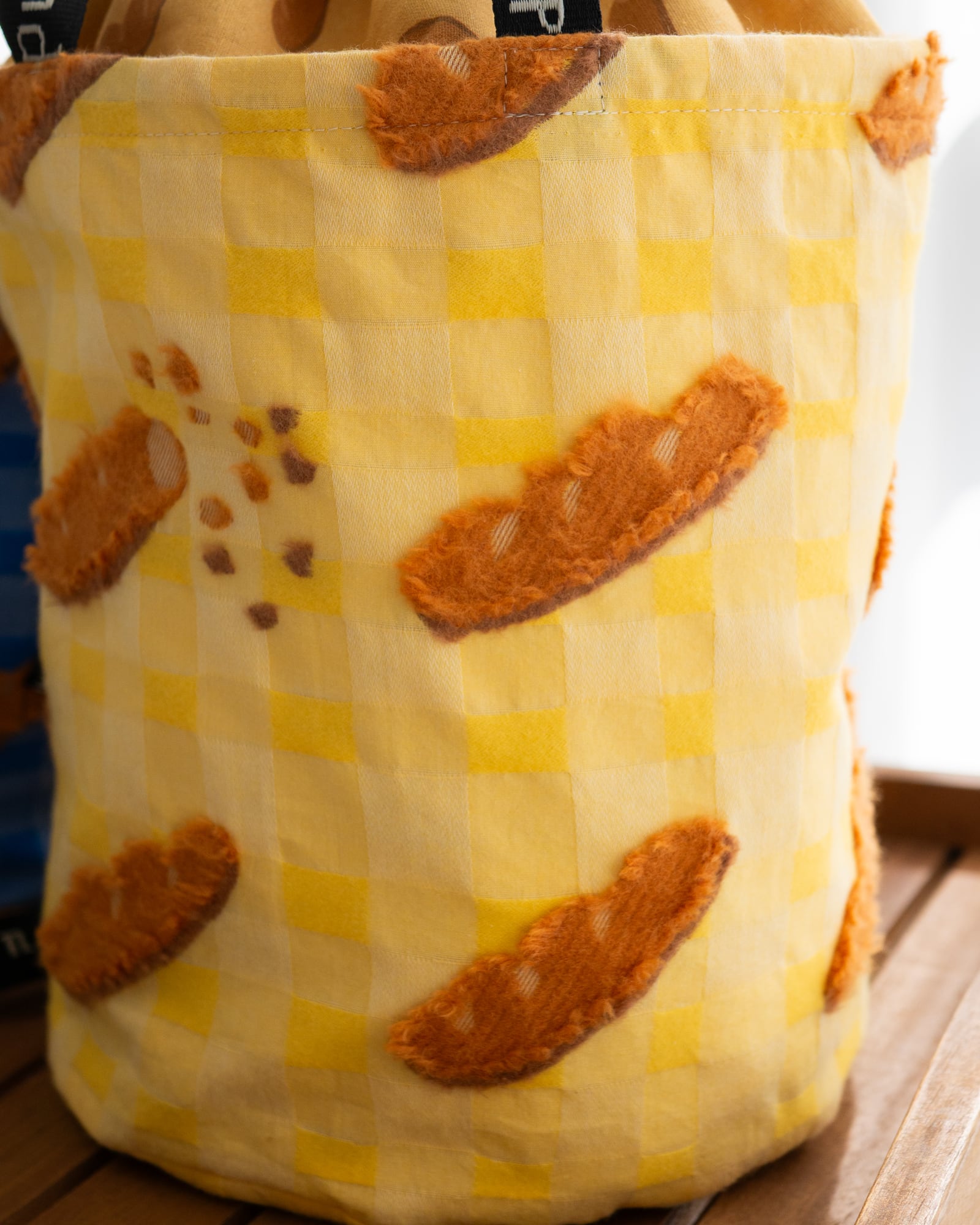 フランスパンのバケツ型トートバッグ