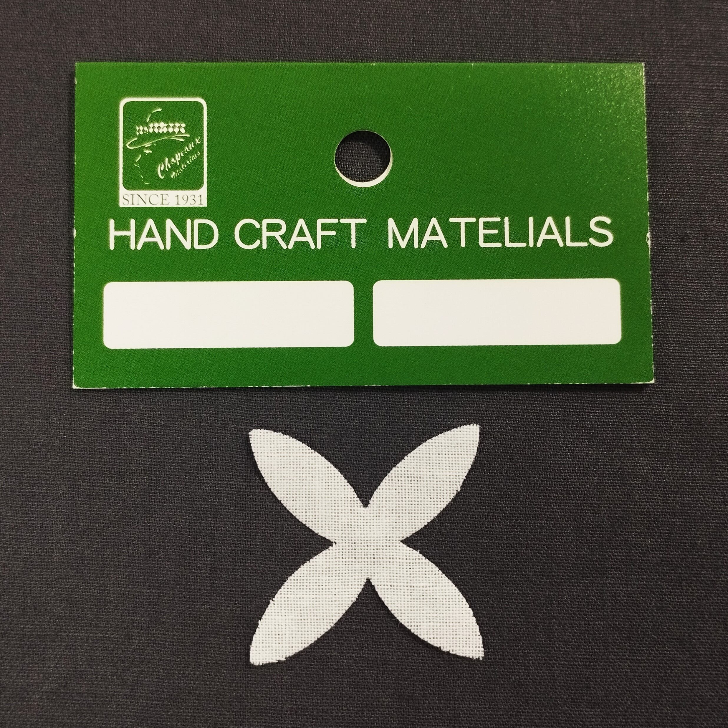 アートフラワー材料 抜弁 キク サテン M（中） 100枚入 抜き弁