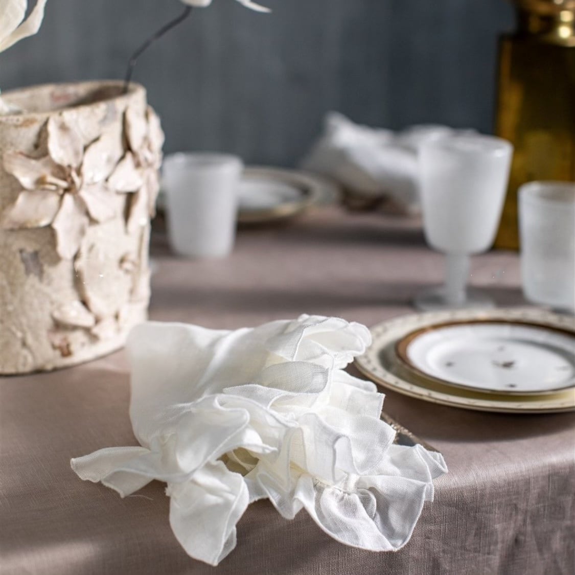 BORGO DELLE TOVAGLIE リネンフリルナプキン色:ivory | Floraison