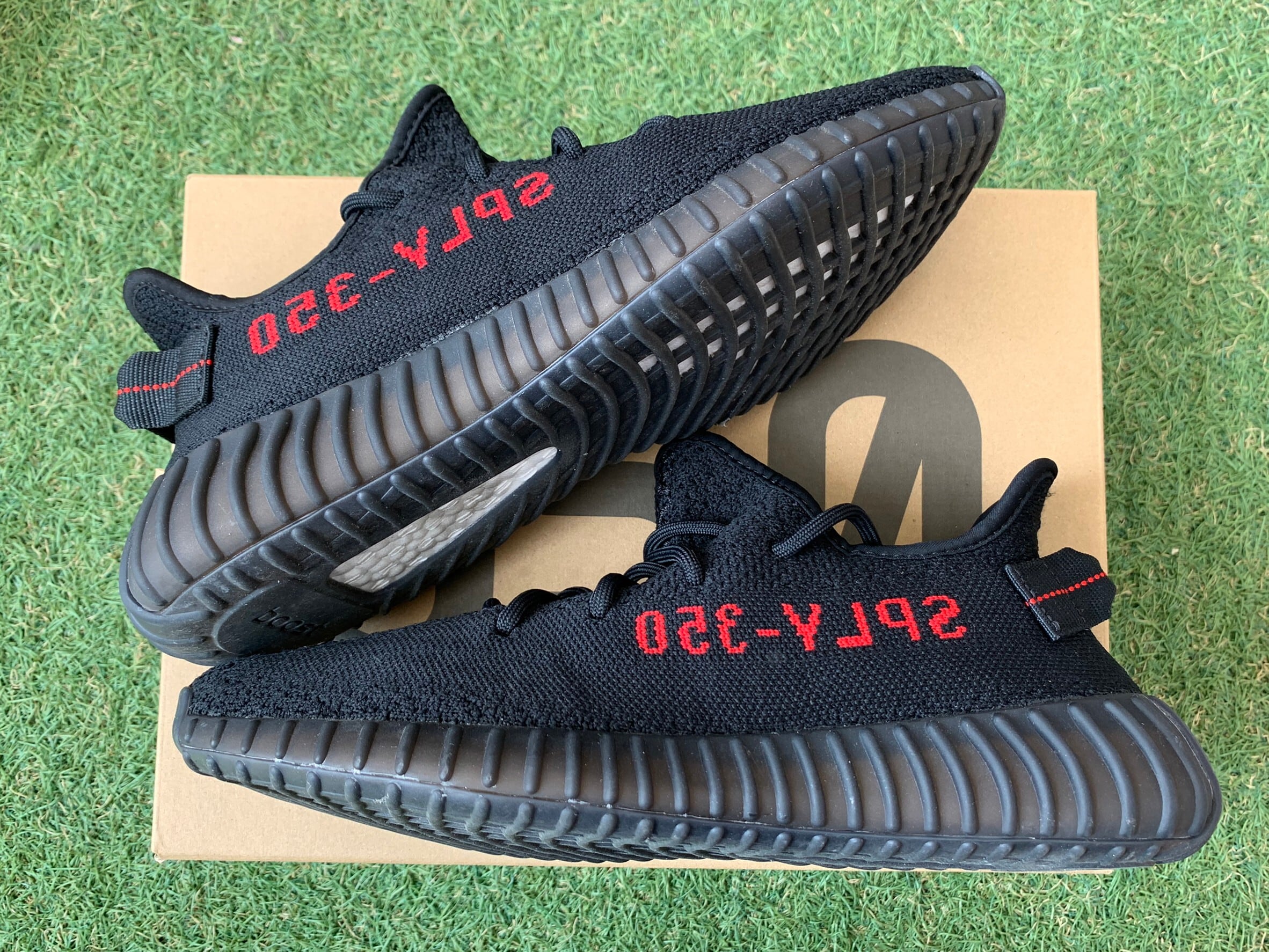 adidas YEEZY BOOST 350 V2 BRED CP9652