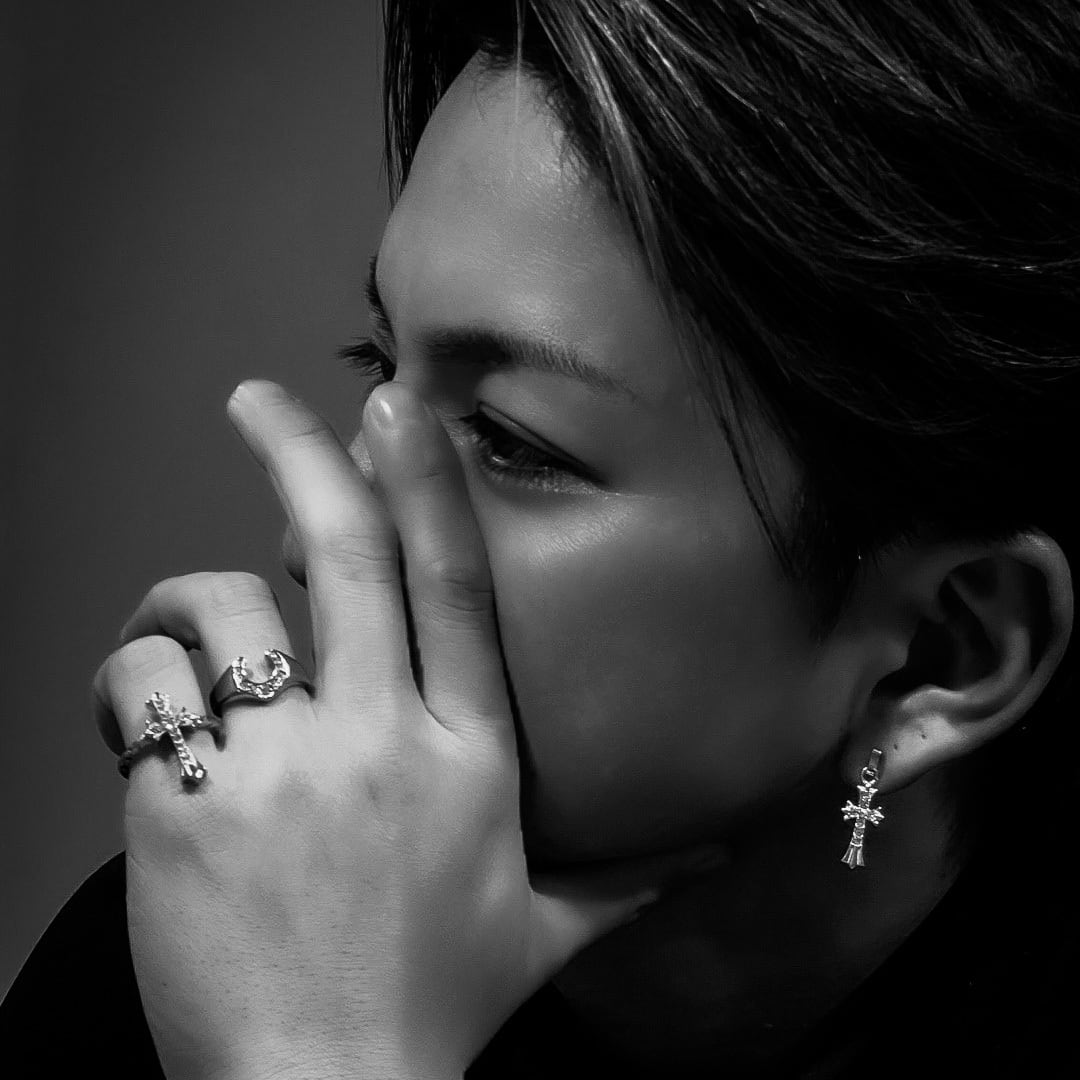 片耳のみ】316L Hawaiian cross zirconia pierce | ✯Lucliss Jewelry✯