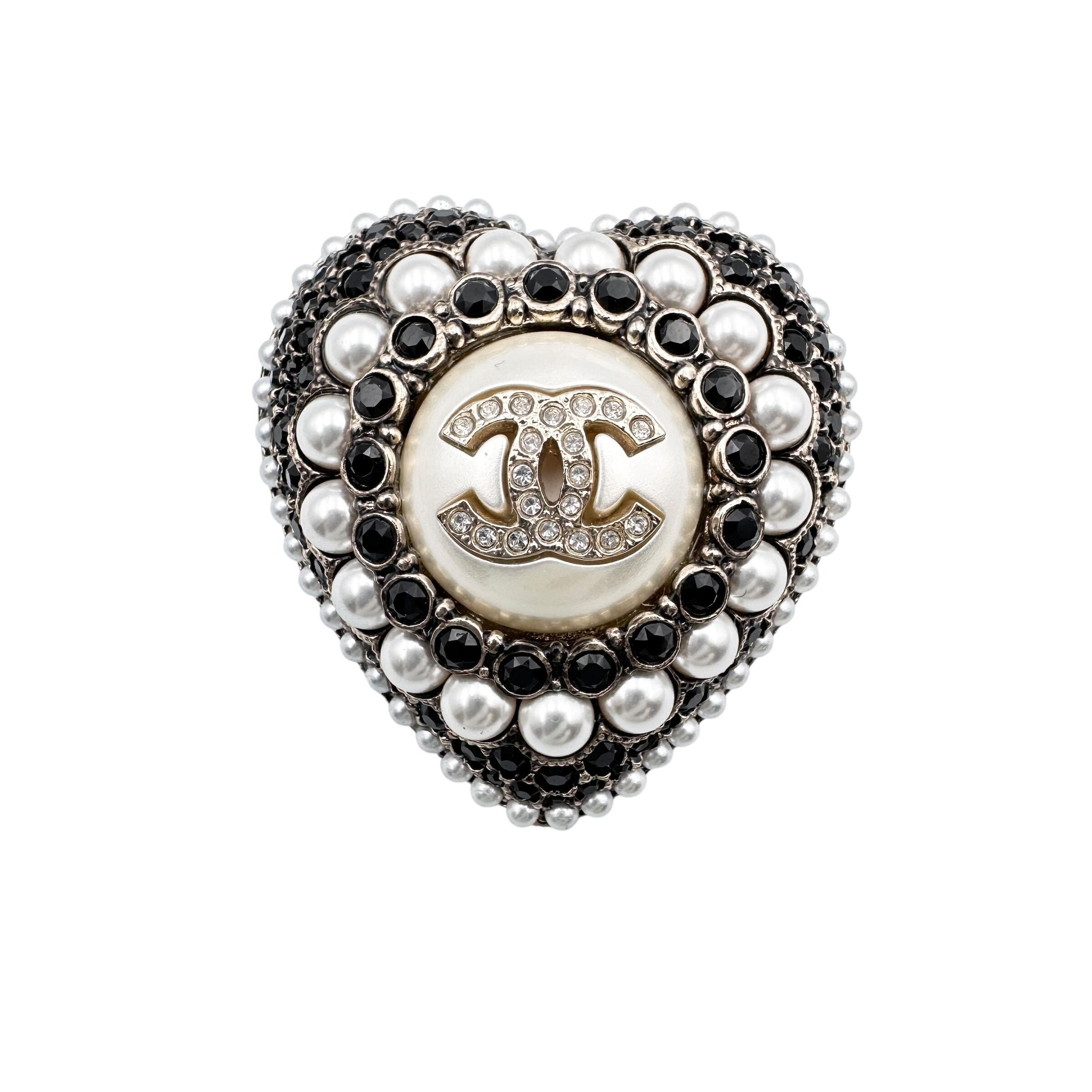 CHANEL シャネル L22B ハート ブローチ フェイクパール 29005-202604