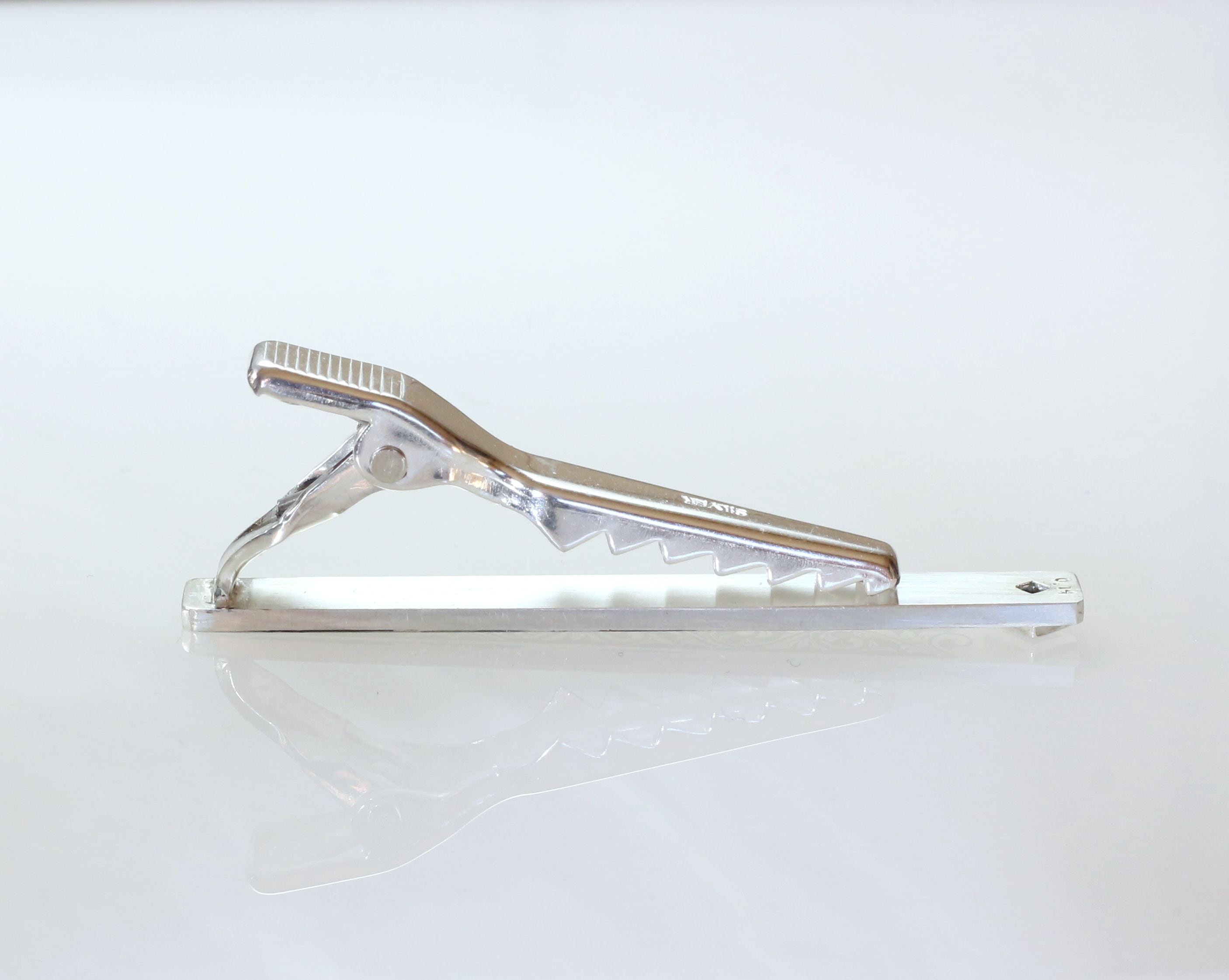 激安‼️ハイクオリティ ブルーサファイアタイピン✨