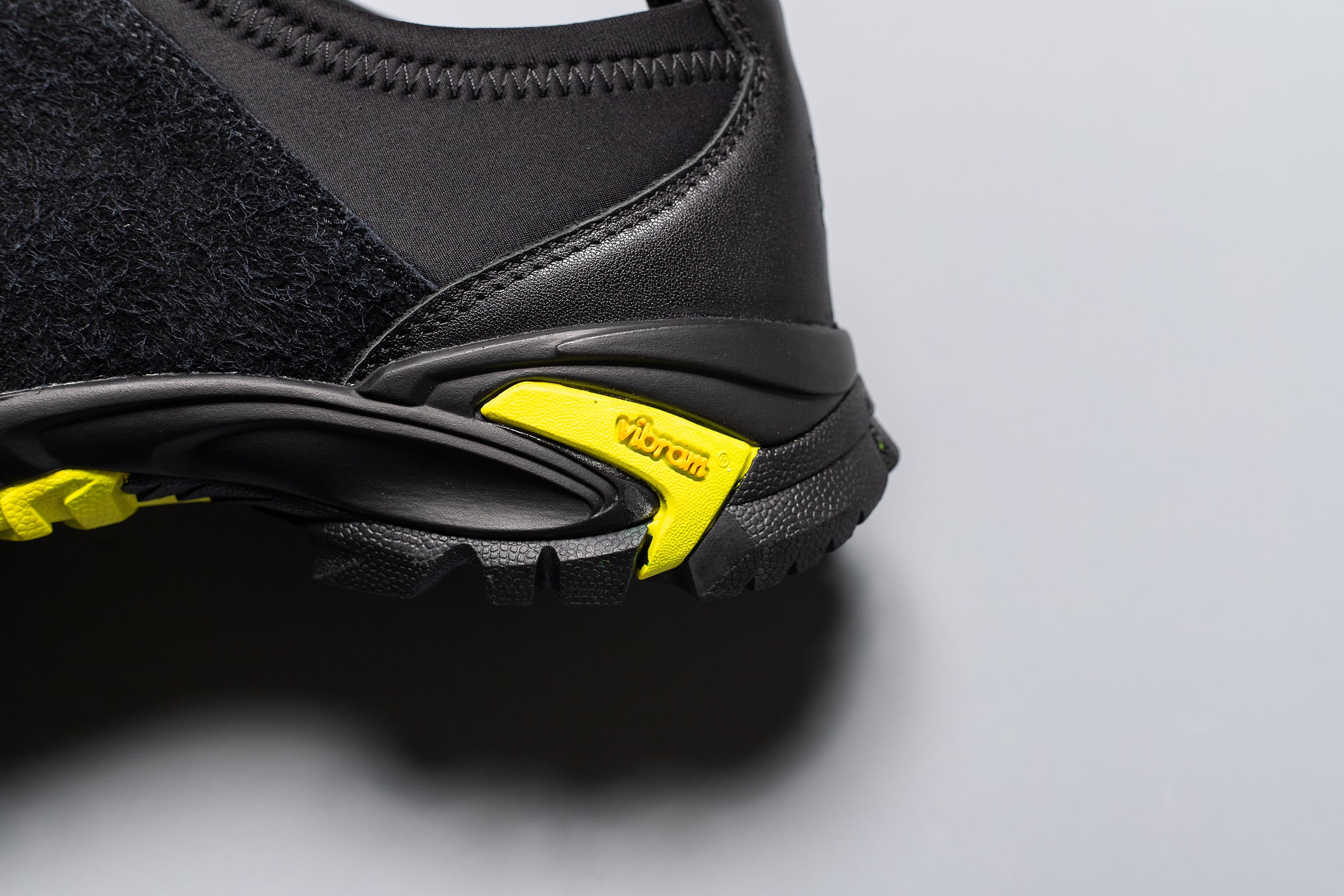 pg TRAIL MOC | BLK | PLAYGROUND | スニーカーショップ pg TRAIL MOC | BLK | PLAYGROUND | スニーカーショップ