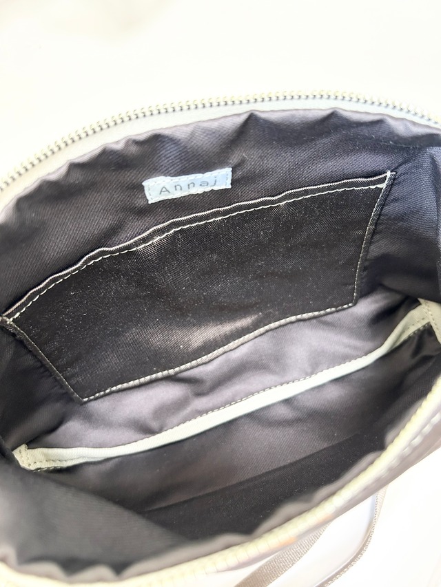 400-442 両面帯サコッシュ 六本木ヒルズ ハリウッドビューティープラザ3F