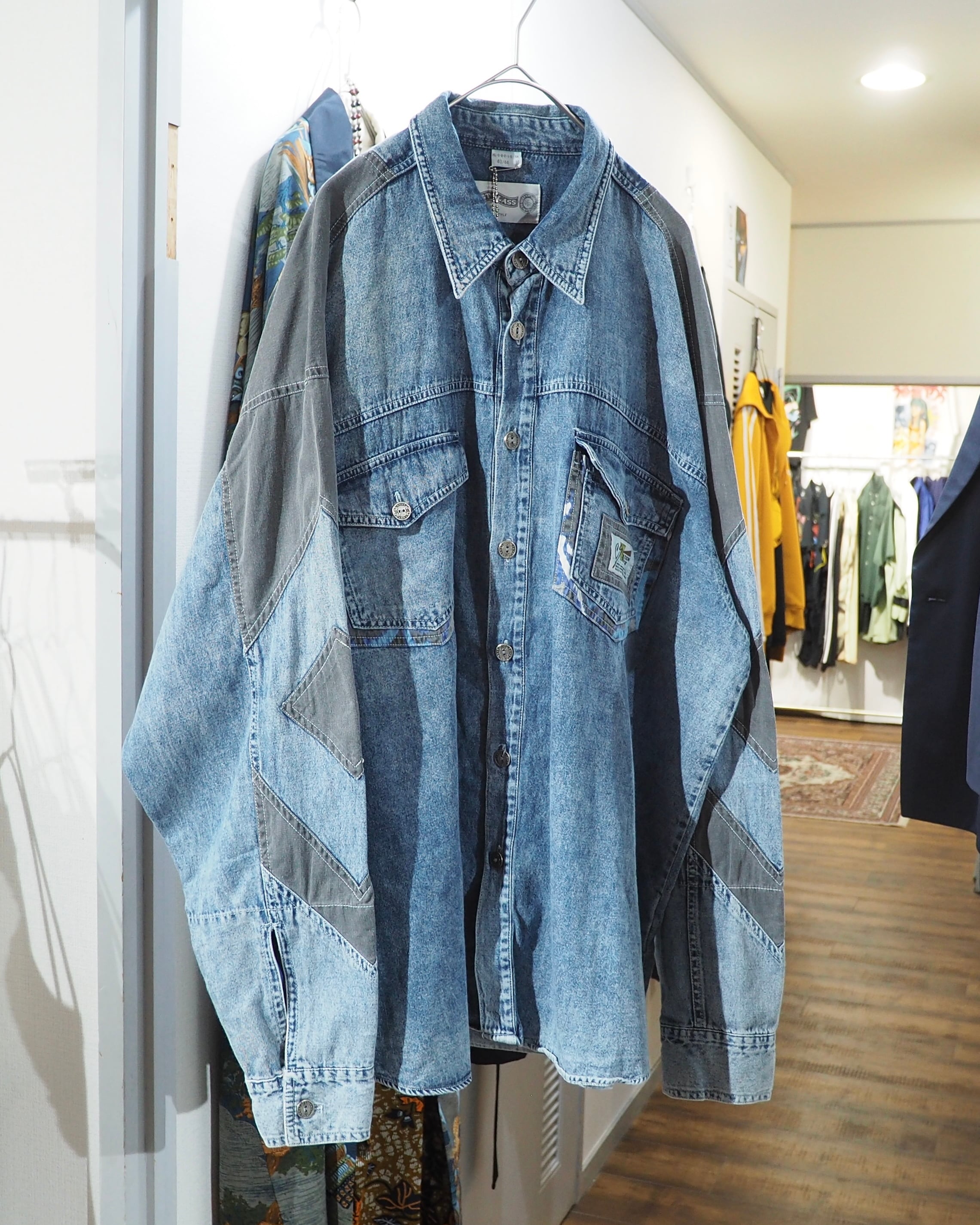 1990s Switching Panel × Camouflage pattern vintage loose Denim shirt