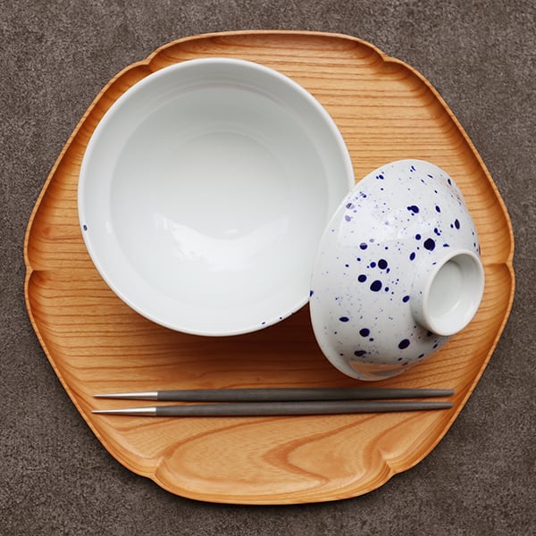 まるふくオリジナル】有田焼 吹墨蓋付丼（小）33-124 | MARUFUKU