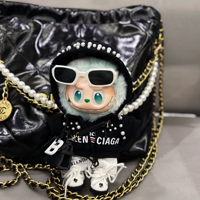 黒の美学！クールで上質♡ labubu ラブブ クールブラックコーデ プレミアムな15cm&17cm用 全身コスチュームセット かっこいい 　