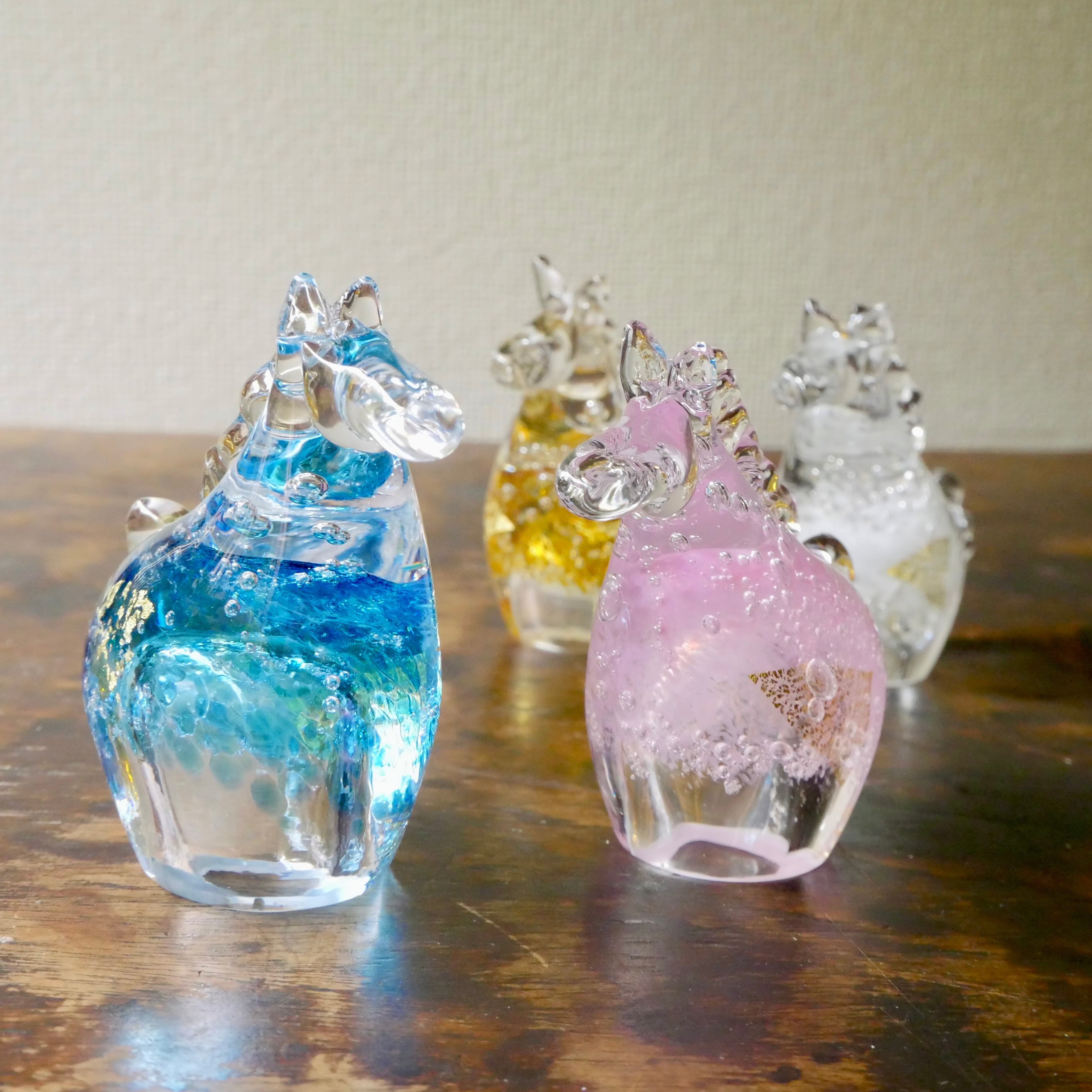 25冬】干支(高さ6cm) ガラス午S (金駒)アンバー | TSUNE;田中恒子の器