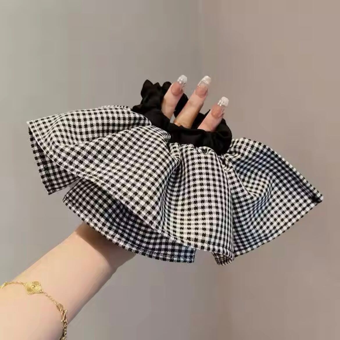 ビッグフリルシュシュ