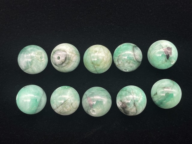 ハンドメイドビーズ素材セット（エメラルド）