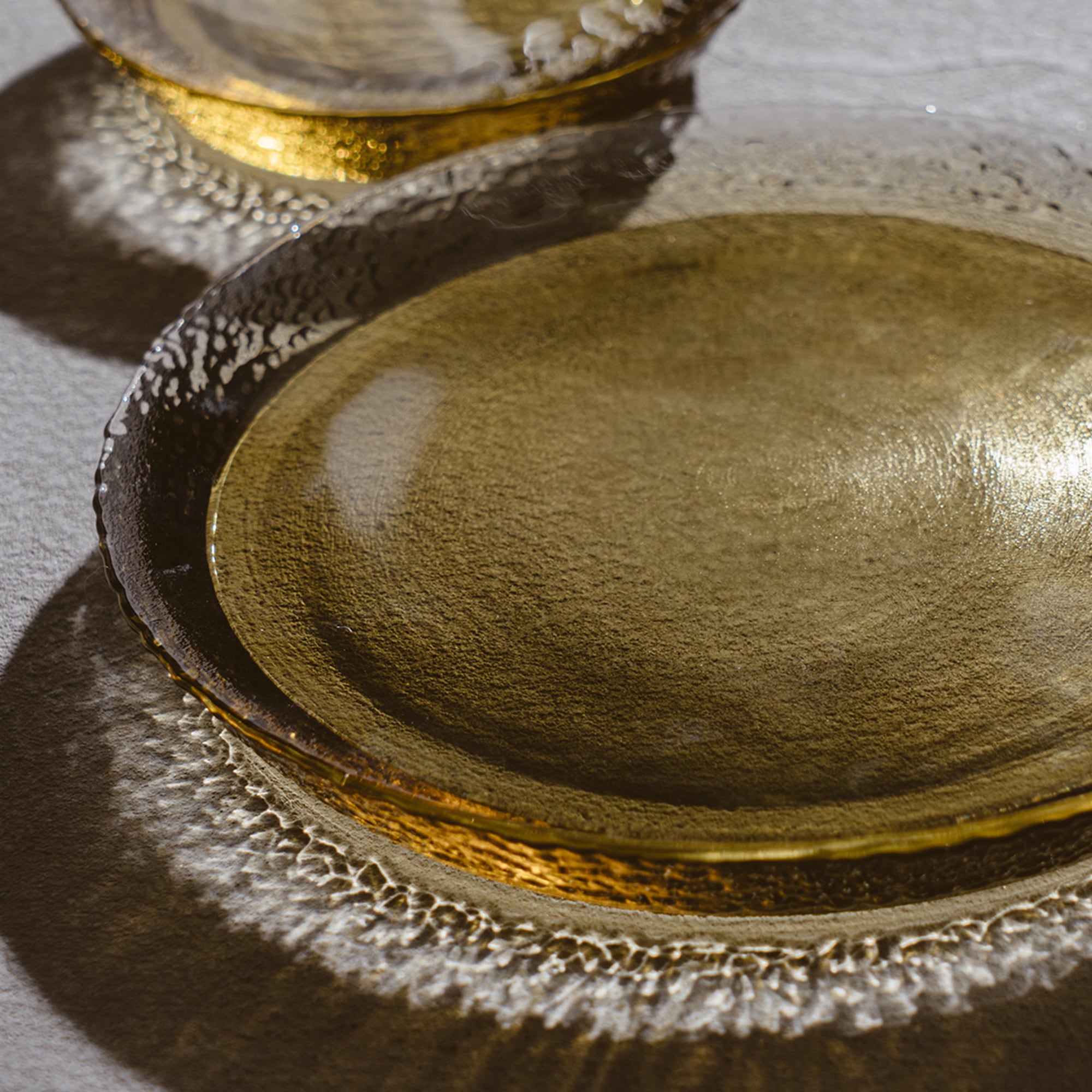 Sghr GLASSWARE ／ スガハラ SOMO プレート タン M | 青山食演生活