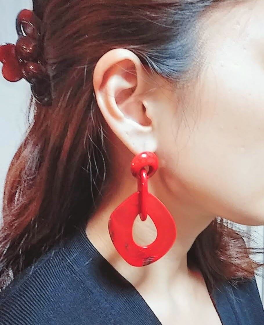 幾何学模様 レッド ドロップピアス イヤリング 深紅 クリスマス 大理石 ゴージャス