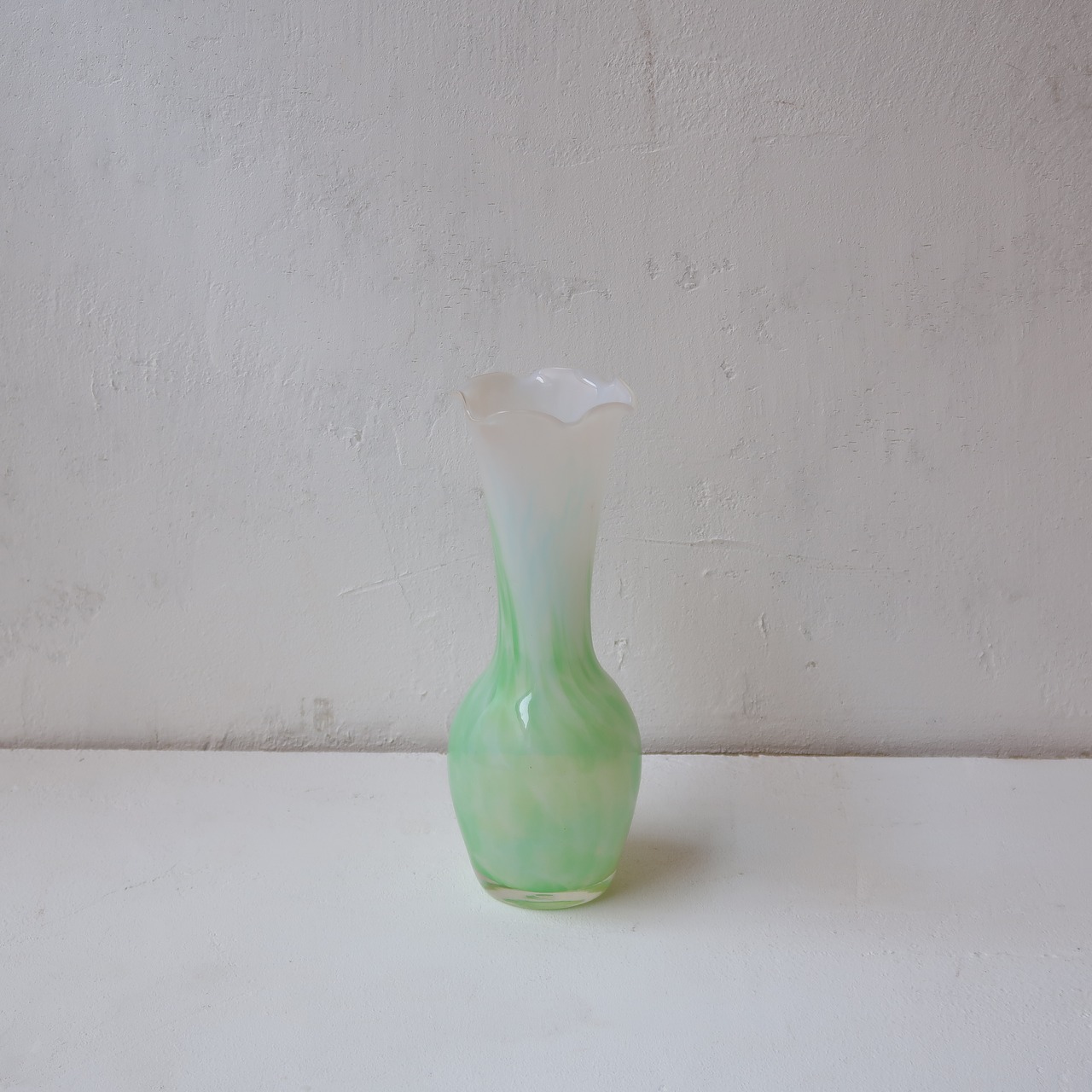 グリーンマーブルの花瓶