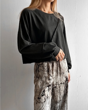 アシンメトリーカットトップス