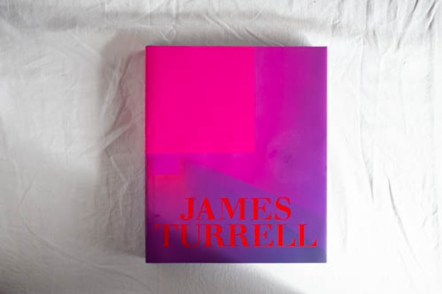 （洋書）A RETROSPECTIVE ／　James Turrell　