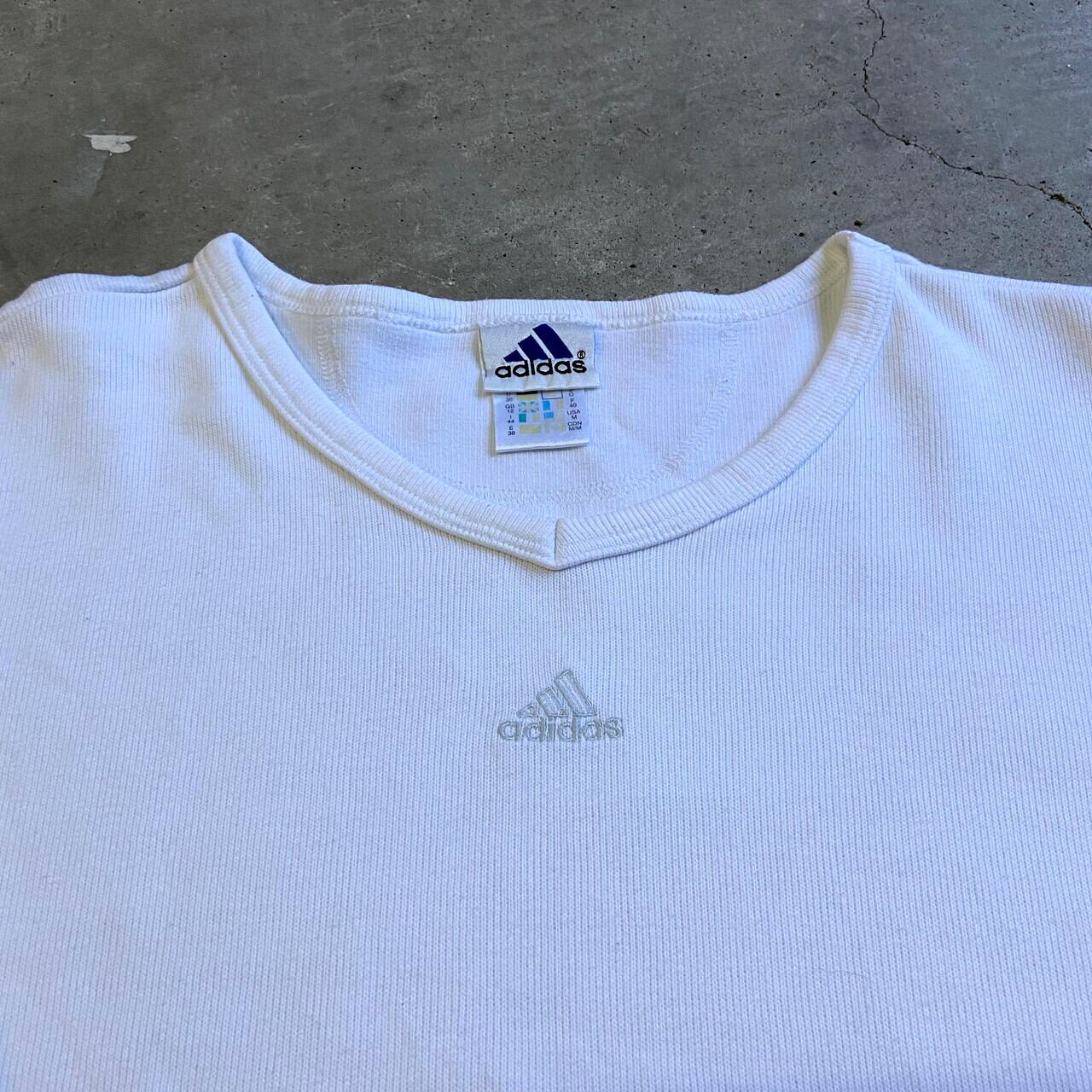 90年代 Adidas アディダス ワンポイントロゴ 刺繍 Vベック ロングtシャツ レディースl 古着 ロンt ホワイト 白色 90s ヴィンテージ ビンテージ ロングtシャツ Ws22 15 Cave 古着屋 公式 古着通販サイト 90年代 Adidas アディダス ワンポイントロゴ 刺繍 Vベック ロングtシャツ レディースl 古着 ロンt ホワイト 白色 90s ヴィンテージ ビンテージ ロングtシャツ Ws22 15 Cave 古着屋 公式 古着通販サイト