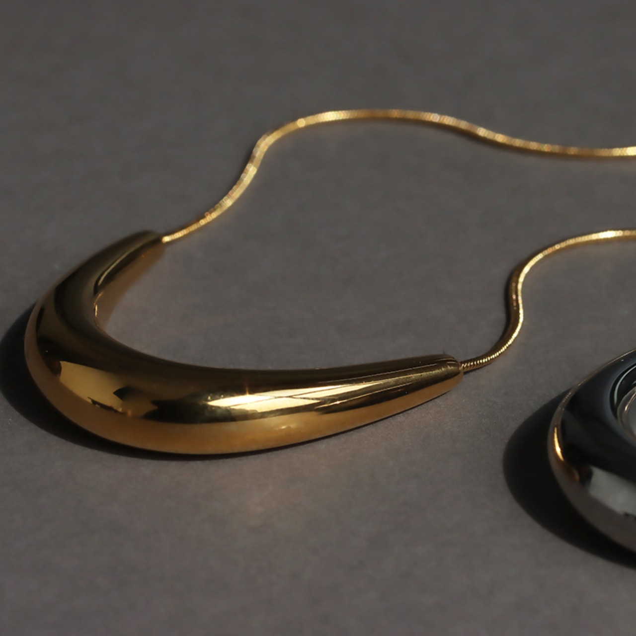 【ネコポス便】ネックレス スネークチェーン U字 モチーフネックレス 太め 大ぶり インパクト 金属アレルギー サージカルステンレス 316L つけっぱなし 金アレ対応 レディース メンズ シンプル カジュアル おしゃれ  2365