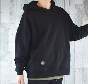 Triangle logo hoodie：ブラック