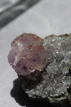 カルール産 ルチル イン アメジスト 「朝露と薔薇」Amethyst  ◇ 天然石・鉱物・パワーストーン・原石 | st00339