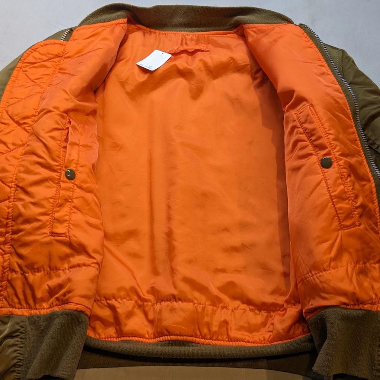 90's Alpha MA-1 Gold Made in USA | aeugo 90's Alpha MA-1 Gold Made in USA | aeugo
