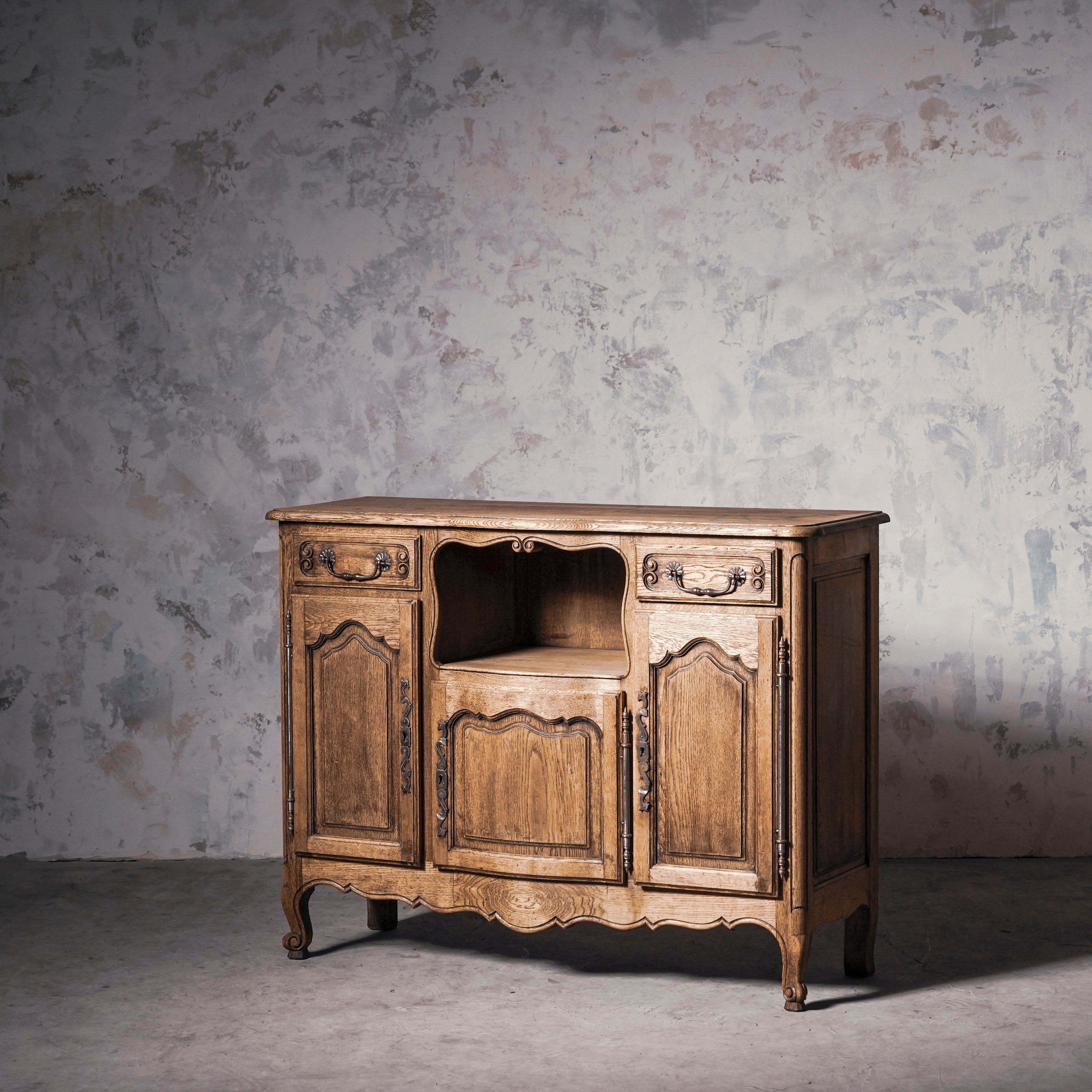 サイドボード/アンティークサイドボード/フレンチサイドボード/剥離家具/ディスプレイ/空間装飾