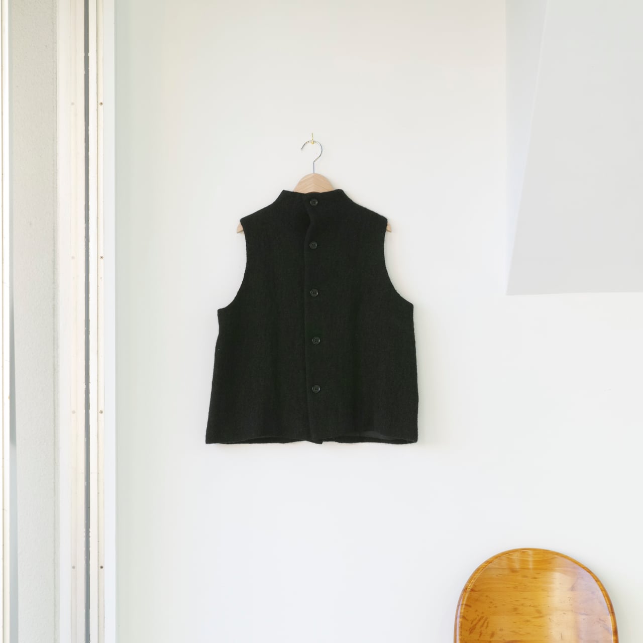 Dhal Shetland-Highland Wool Sarge Boiled Back Button Vest | keu