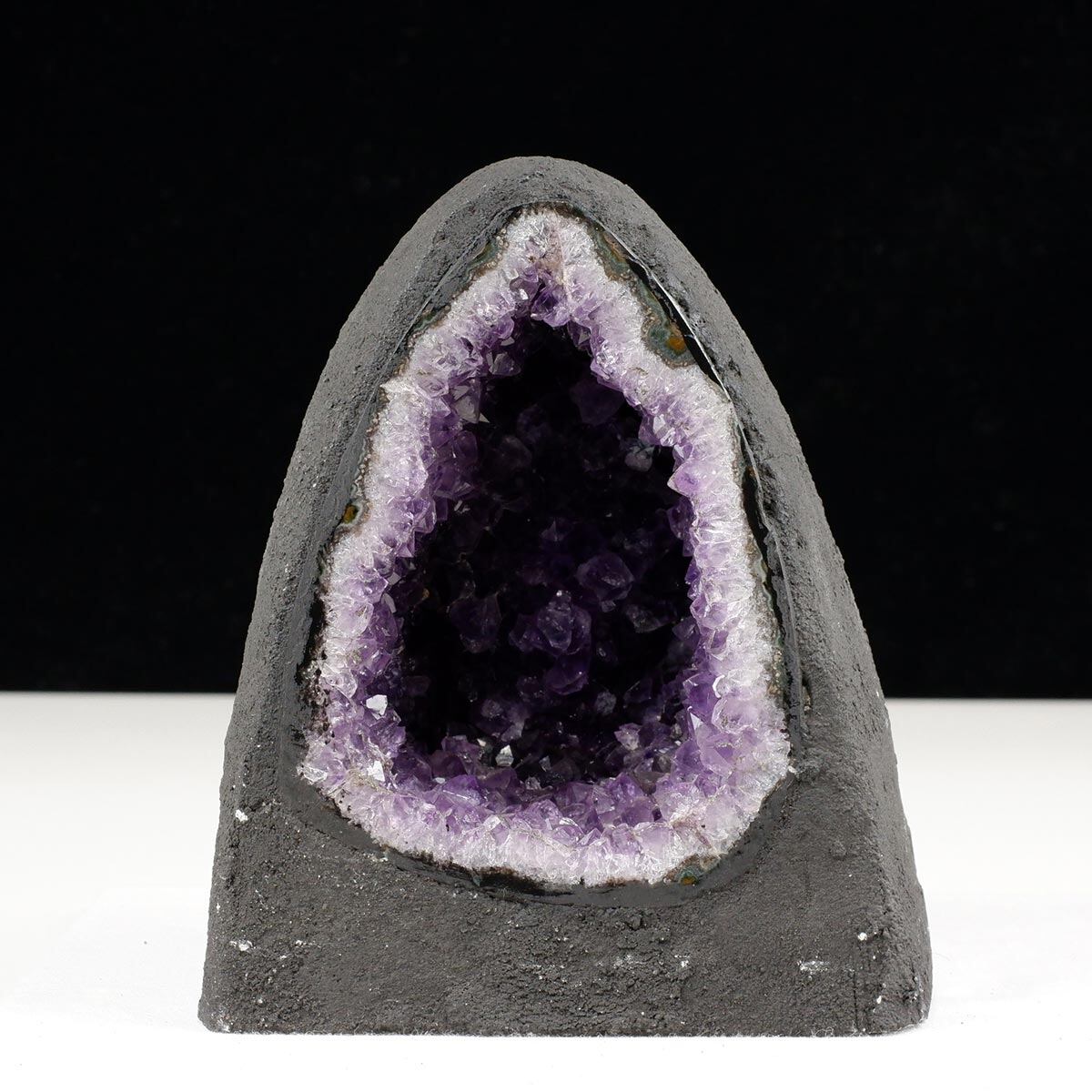 1.8Kg アメジストドーム ウルグアイ産 アメジスト ドーム ジオード 原石 置物 カペーラ 一点物 174-2262