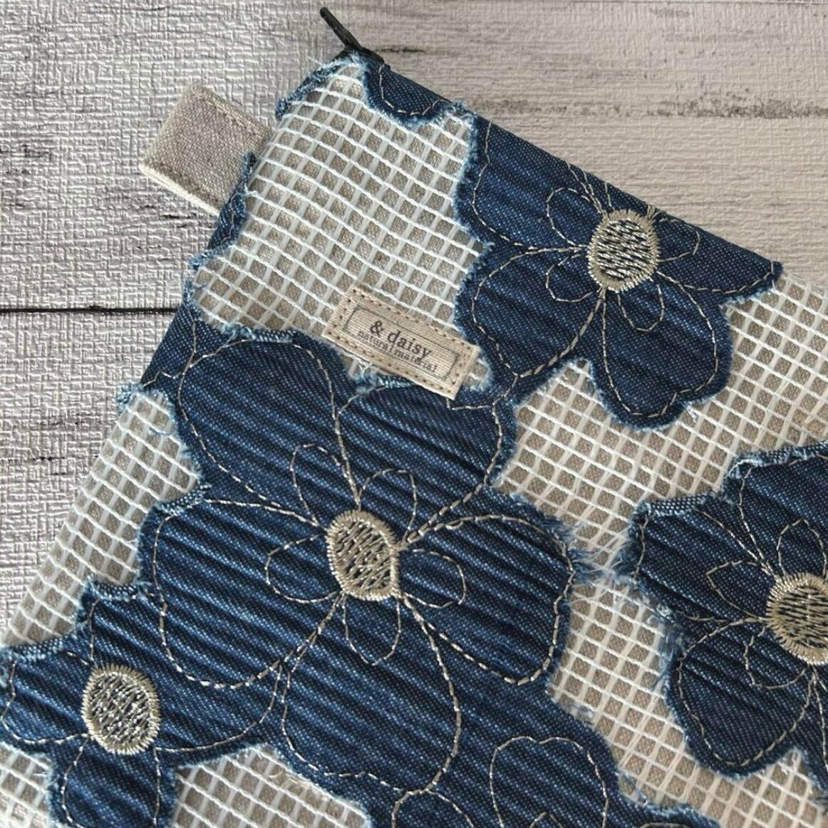 デニム 刺繍 ハンドメイド no 59 ハンドメイド デニム刺繍リボンと