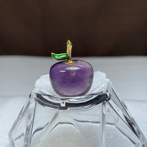 21.フローライトりんご・ペンダントトップ