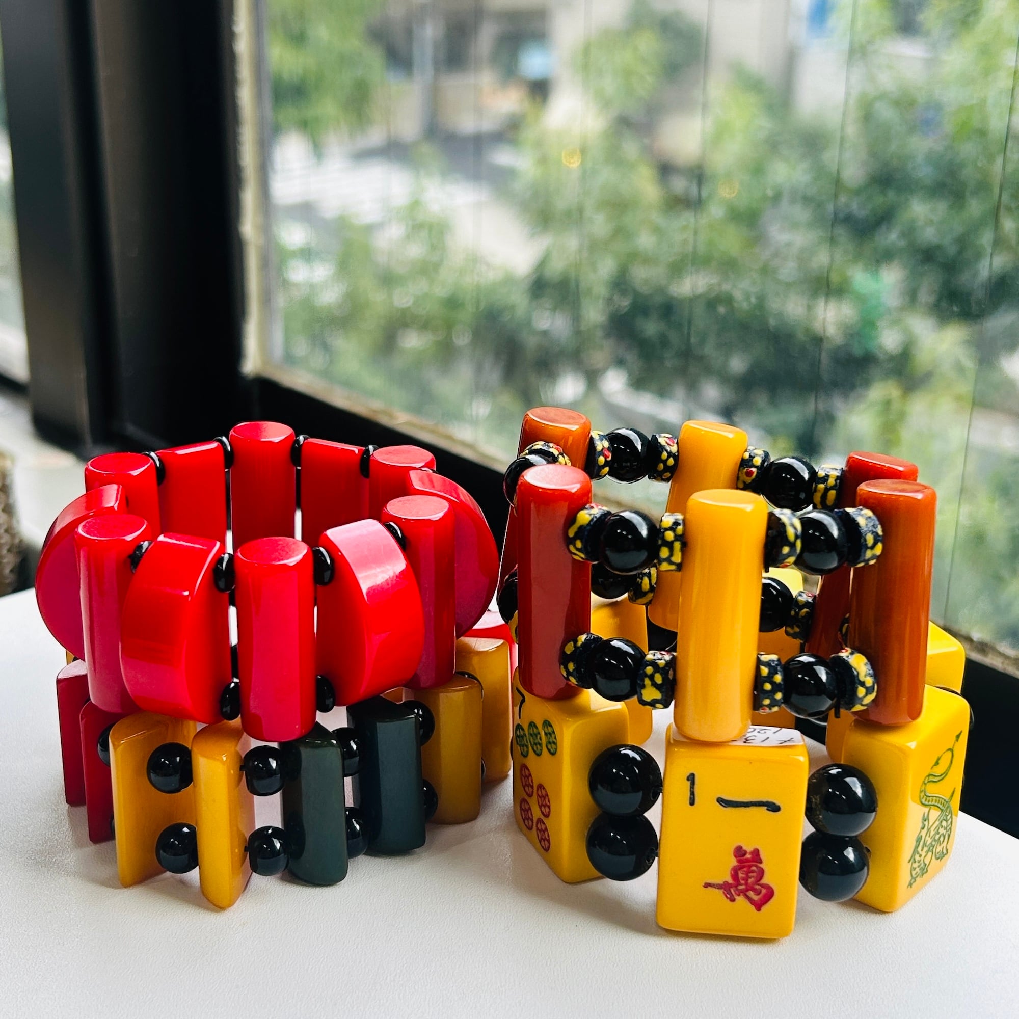 BAKELITE チェリーレッドベークライト STRETCHブレスレット | Milo