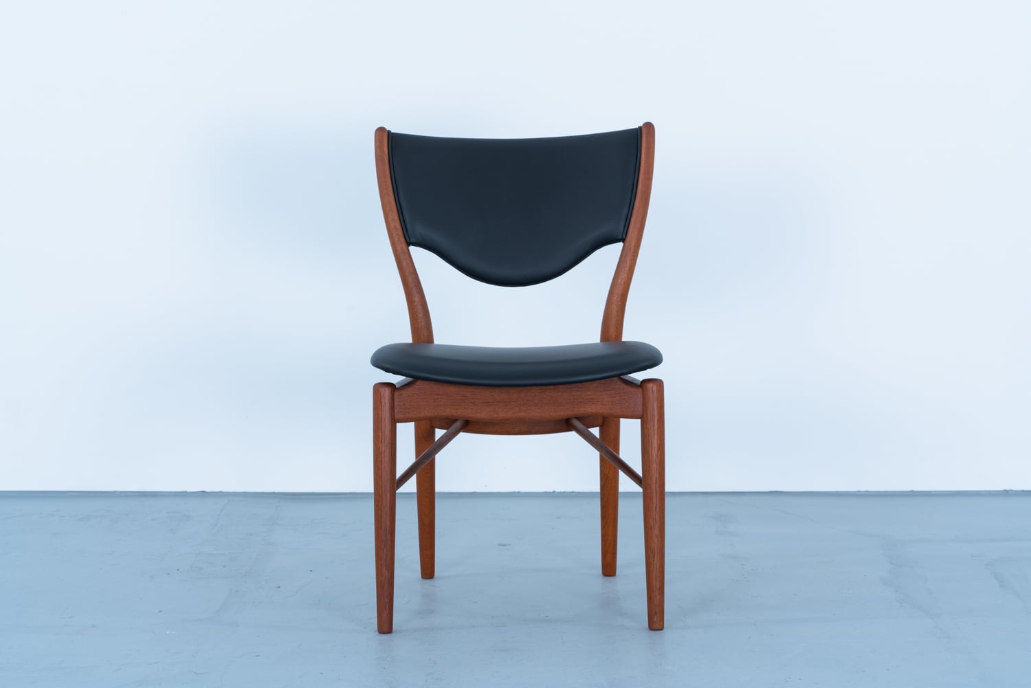 Finn Juhl | フィン ユール | kaikki gallery | 北欧ヴィンテージ家具