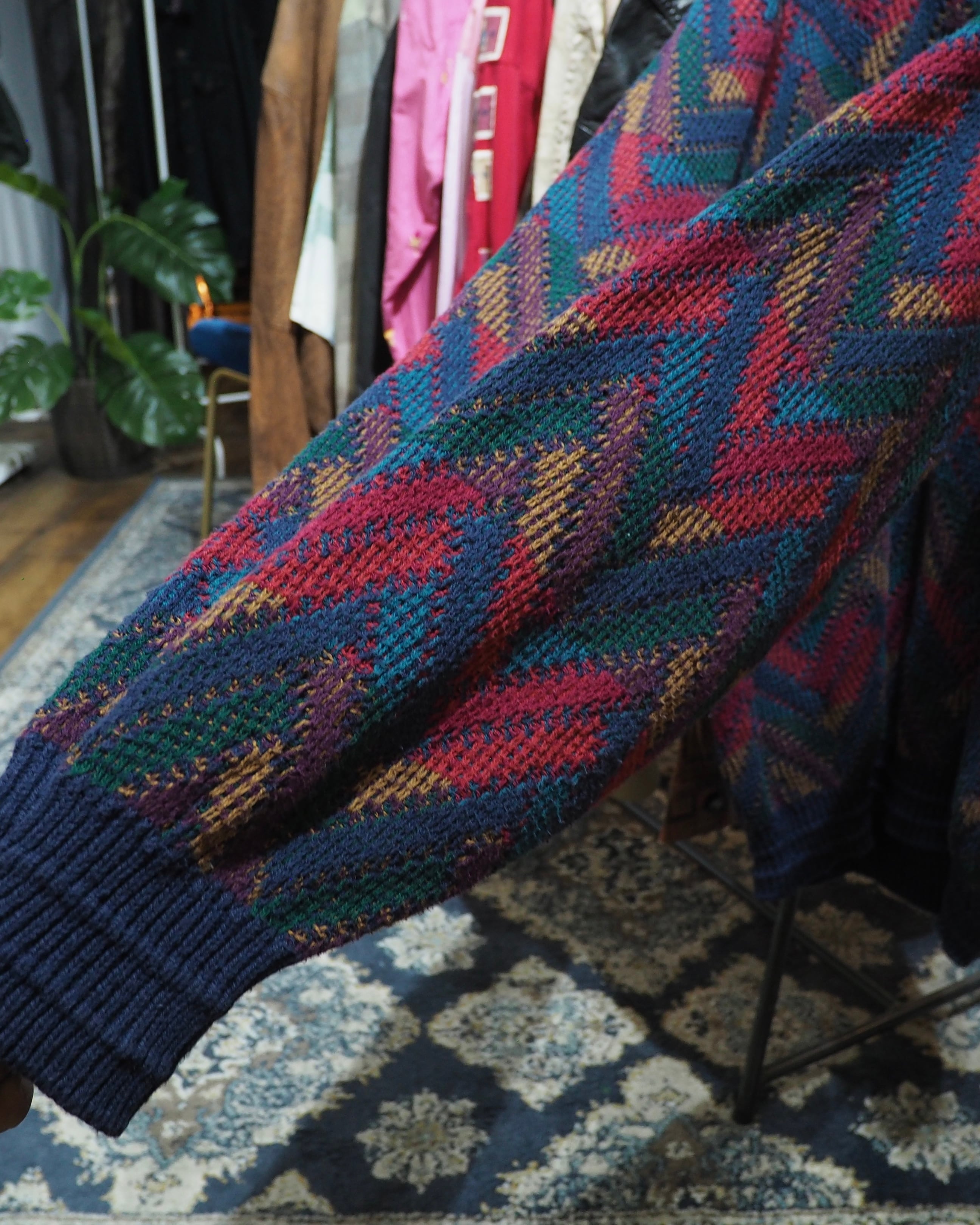 1980 - 90s ” Made in USA - Amana ” Zigzag Weaving Vintage Loose Knit