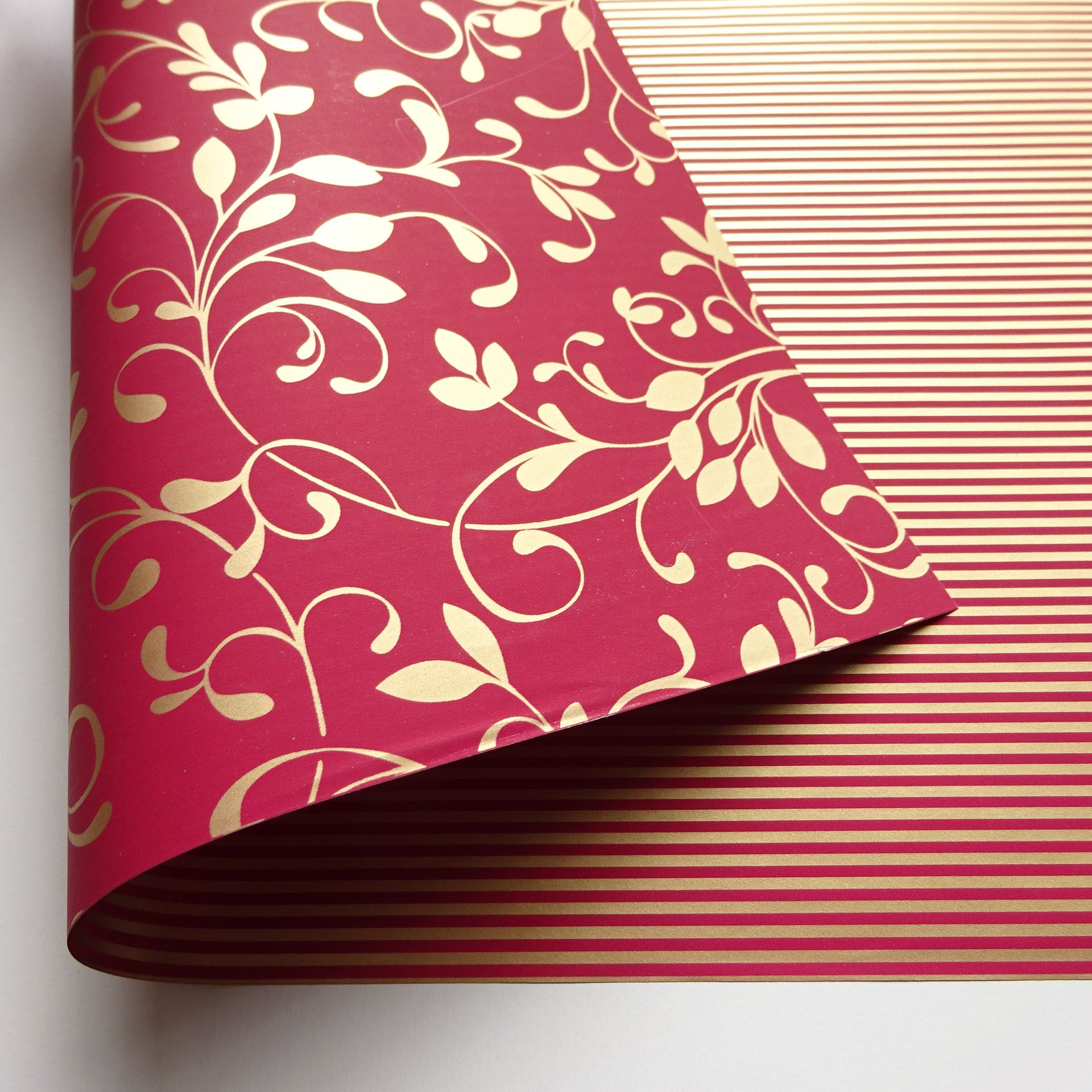 ラッピングペーパー 包装紙 979791 (E-98) 約50cmx70cm スイス製