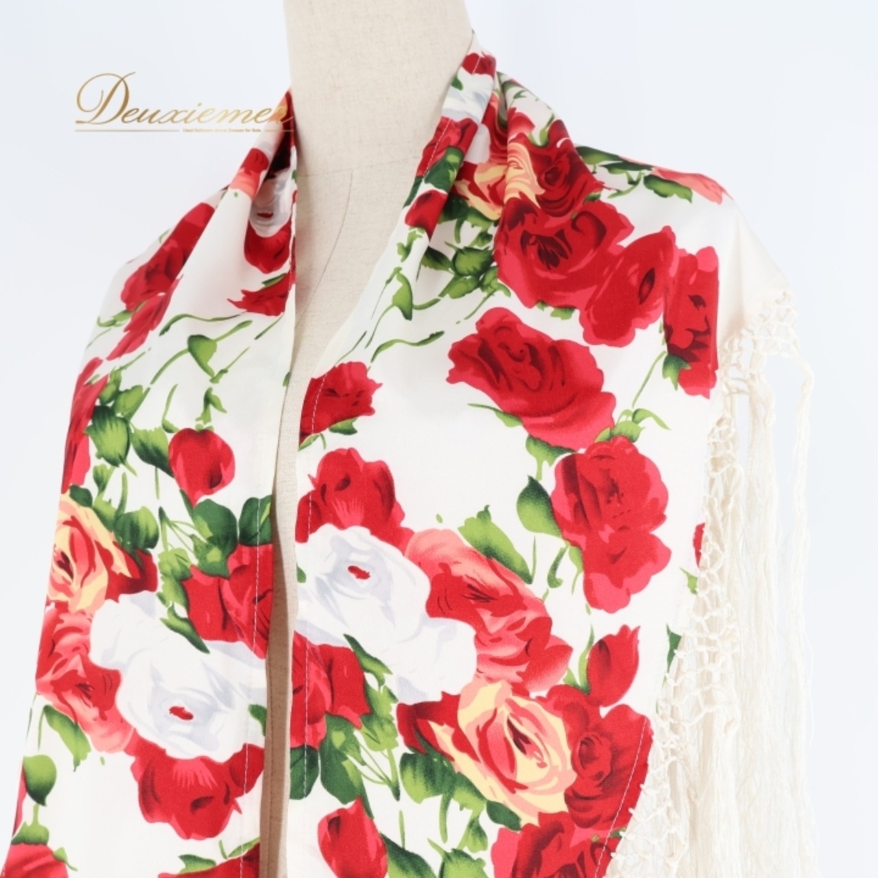 フラメンコ 衣装 シージョ フレコ ピキージョ 花柄 フリンジ 赤 白 小物 飾り 装飾 トライアングル 三角形 ホワイト系 レッド系 軽い素材 おしゃれ フラメンコ衣装 舞台衣装 イベント用 かわいいデザイン 薔薇柄 大人用 女性用 花柄アクセサリー フリンジ付き 柄物シージョ トライアングル型 赤白