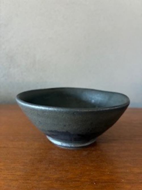 馬場勝文　黒釉　内高台茶碗