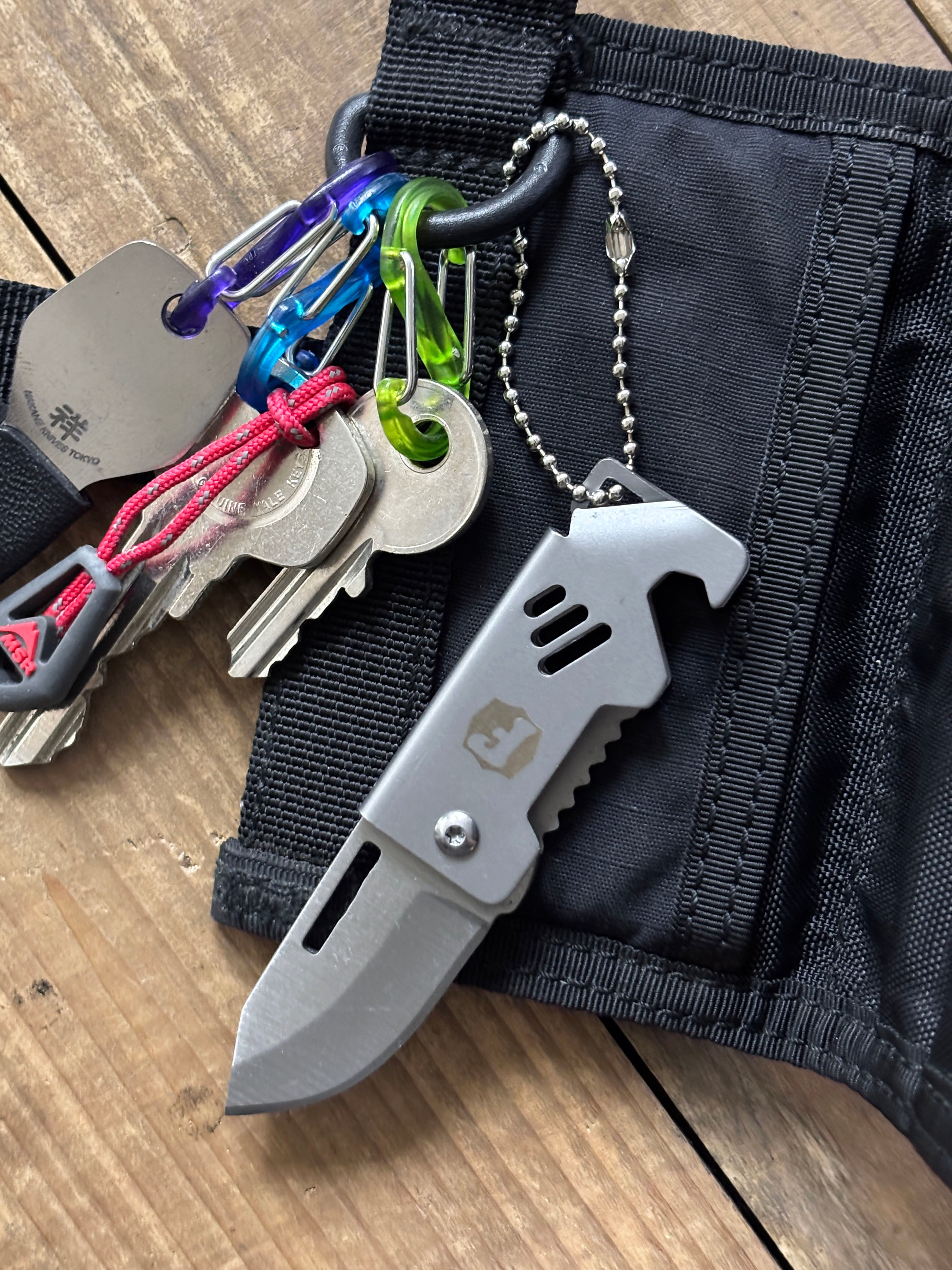 fk.09 野営のお供 一型 祝杯とちょっとした用事に役立つキーホルダー
