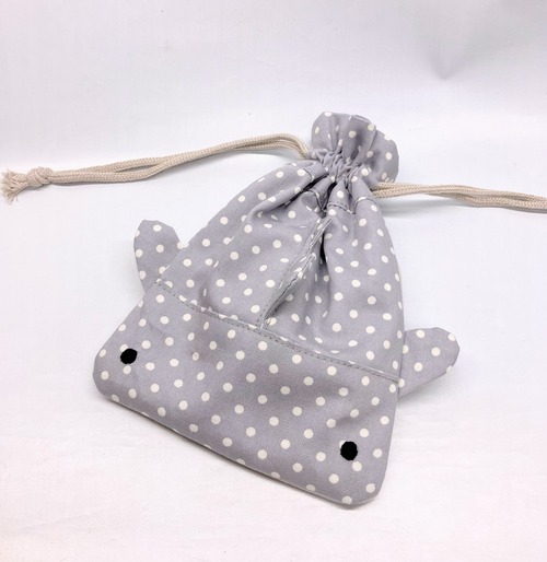 ジンベエザメ　巾着袋　小｜とりさん工房ーかわいいハンドメイドポーチ