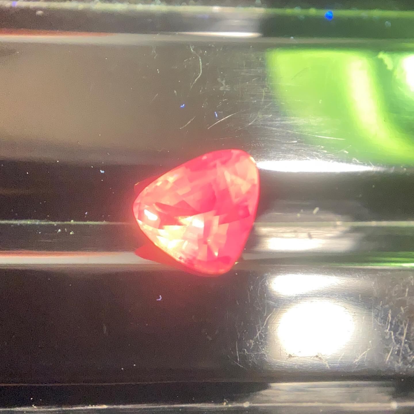 桜貝 シルキーピンクなサファイア