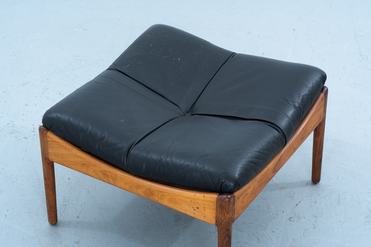 【as it is】Kristian Vedel | Modus Sofa Ottoman Set
